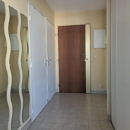 Апартаменты F2 A 50 M De La *