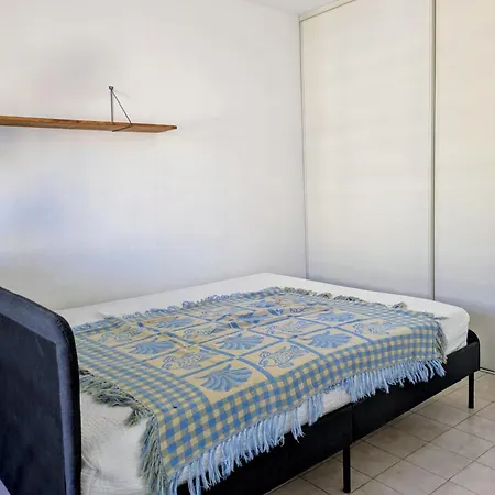 F2 A 50 M De La Апартаменты