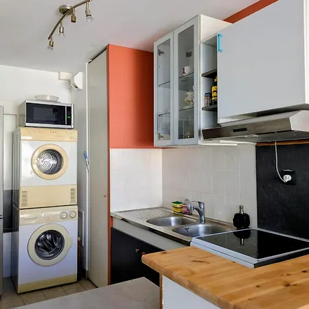 Апартаменты F2 A 50 M De La Ницца